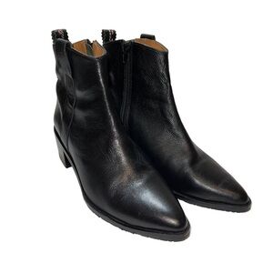 Cricket Woman Shoes size 40/9.5